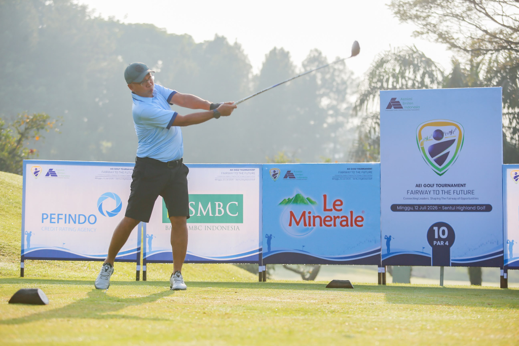 AEI Golf Tournament 2026 Resmi Ditutup, Team KSEI Rebut Signature Trophy