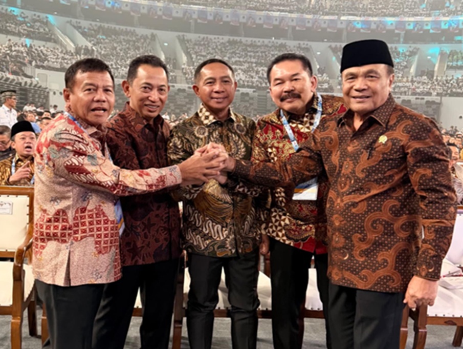 Momen Kekompakan Kapolri dan Jaksa Agung di Puncak Hari Koperasi 