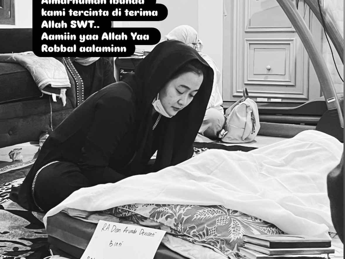 Innalillahi, Ibunda Vega Darwanti Meninggal Dunia Hari Ini