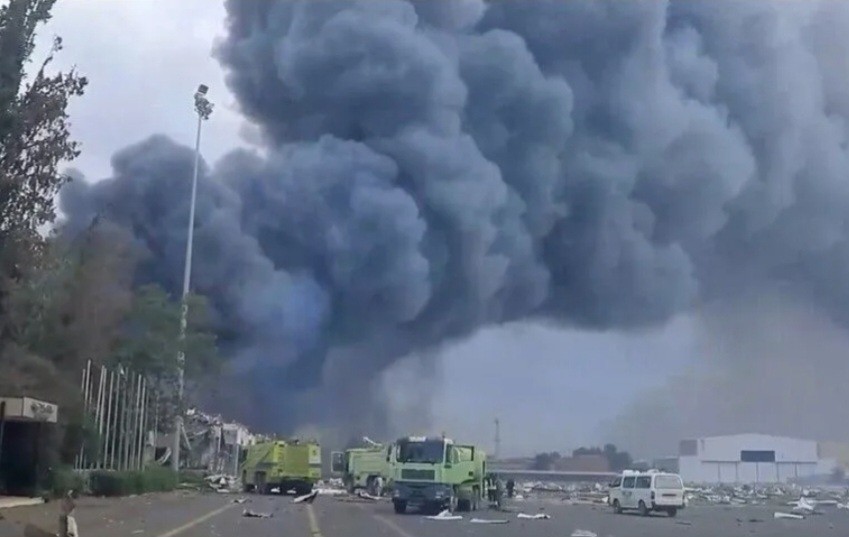 Konflik Meluas! Cegah Pesawat Iran Mendarat, Pasukan Yaman Bombardir Bandara Sanaa