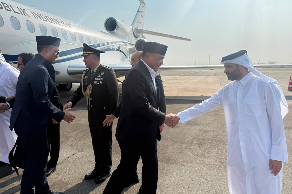 Diutus Prabowo, Menko Polkam Tiba di Qatar untuk Sampaikan Belasungkawa Wafatnya Sheikh Hamad