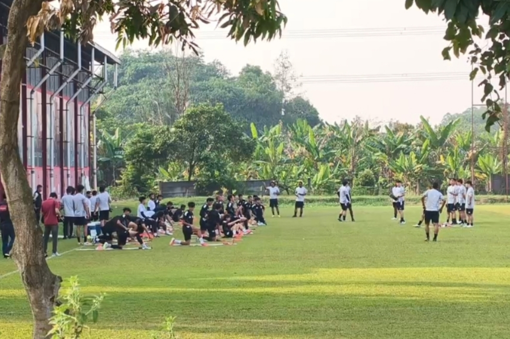 Latihan Perdana Persija Disambut Ratusan The Jakmania, Era Shin Tae-yong Dimulai