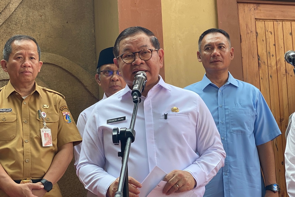 Pramono soal JPO Tendean Ditabrak Truk: Sopir Teledor Muatan Lebihi Kapasitas