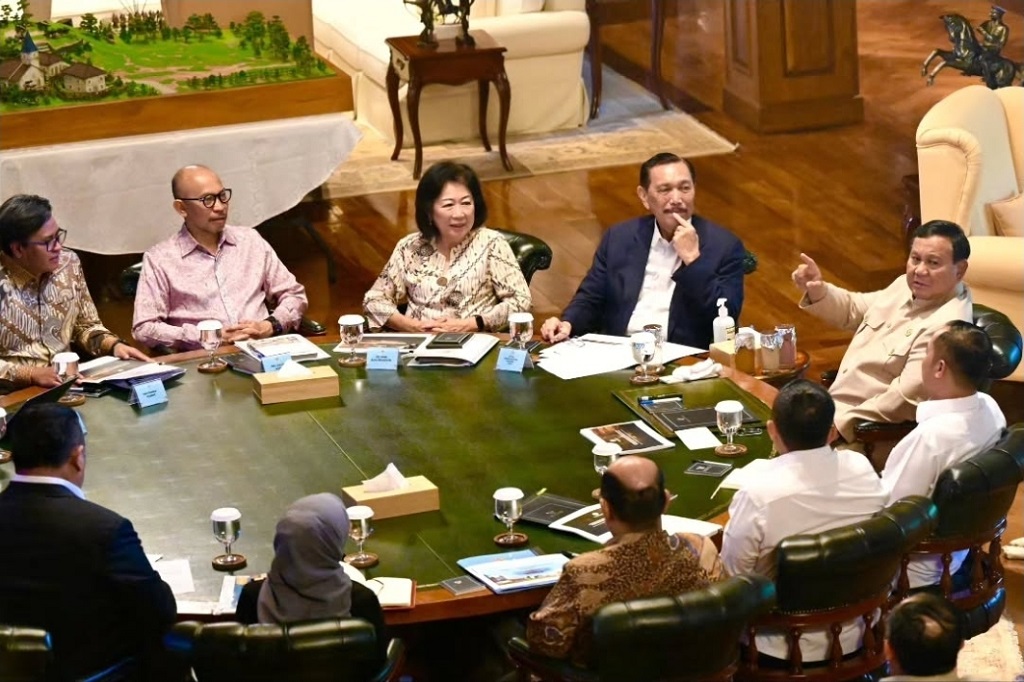 Prabowo Panggil Luhut hingga Chatib Basri ke Hambalang, Ada Apa?