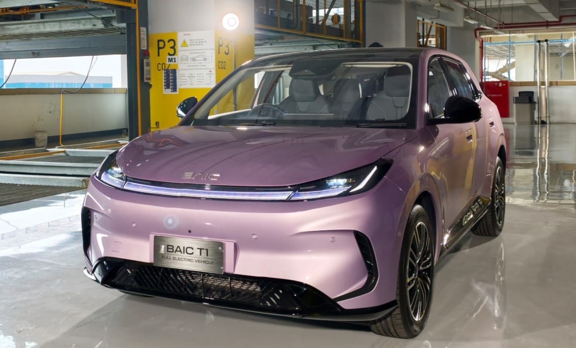 Dilengkapi Fitur Parking Assistance, BAIC T1 Bisa Parkir Sendiri dengan Sekali Sentuh Layar