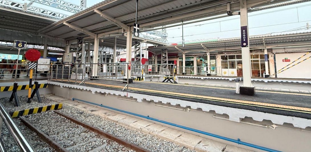 KAI Commuter Tutup Sementara Peron 4 dan 5 Stasiun Bogor untuk Pemasangan Kanopi