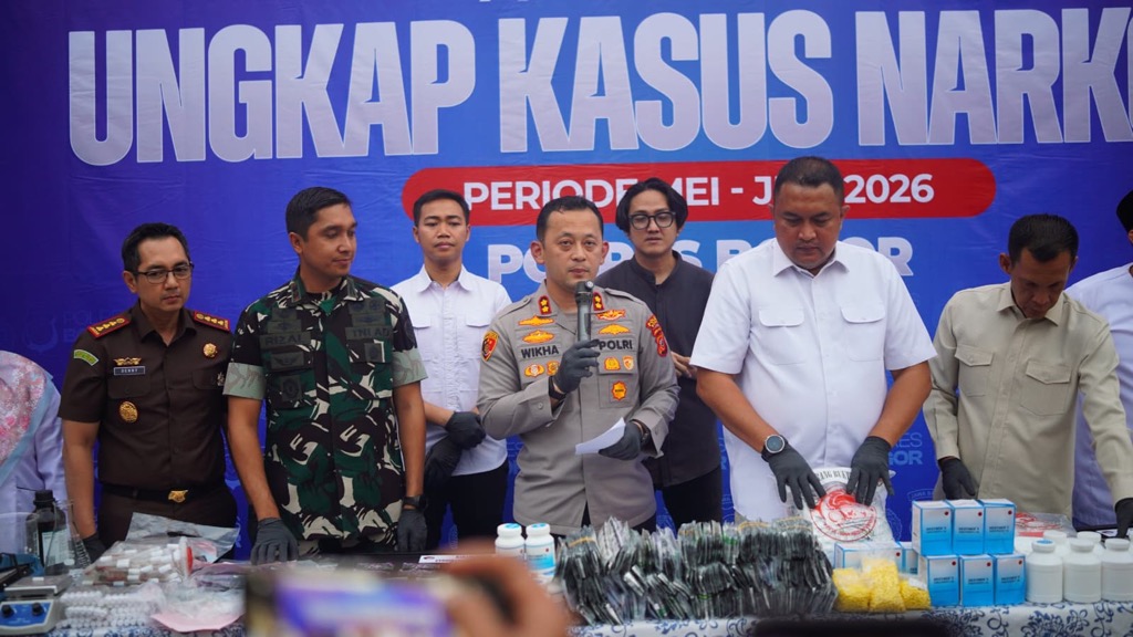 Polres Bogor Bongkar 74 Kasus Narkoba, Sita Barang Bukti Rp10,8 Miliar dan Tangkap 95 Tersangka
