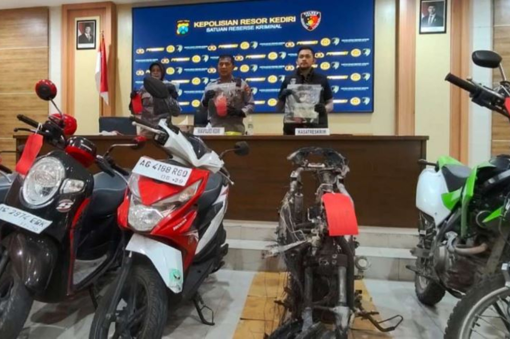 Sakit Hati, Pria di Kediri Bakar Motor dan Rumah Mantan Istri hingga Rugi Rp1 Miliar