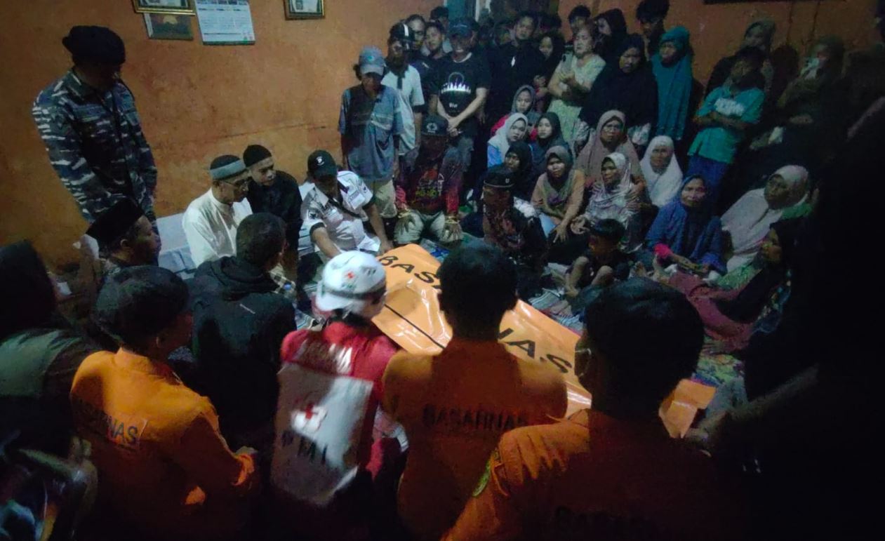 ABK asal Cirebon Jatuh di Laut Jawa, Sempat Melambaikan Tangan Minta Tolong