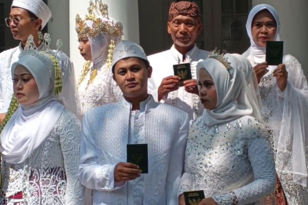 Nikah Massal Gratis di Purwakarta, Pengantin Dapat Fasilitas Mobil hingga Tempat Bulan Madu