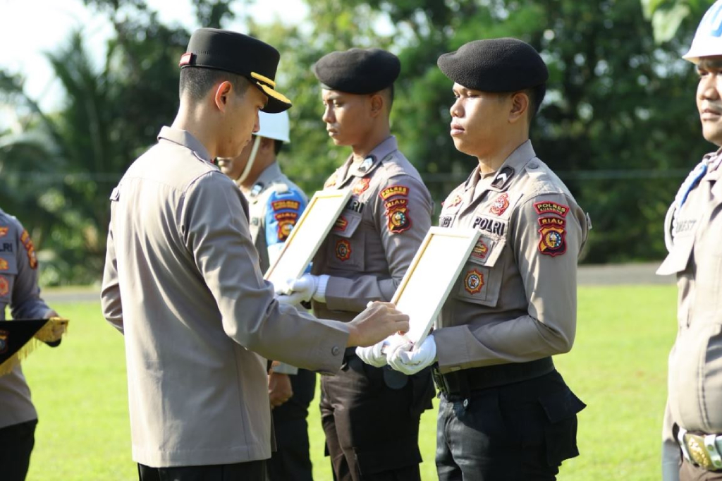 2 Polisi di Kuansing Riau Dipecat, Bolos Kerja selama 30 Hari Lebih