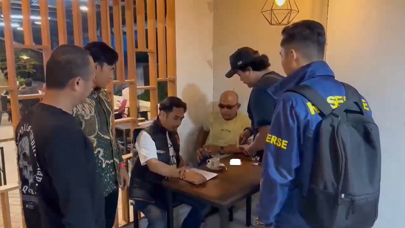 2 Tersangka Kasus Pemalsuan Sertifikat Tanah Adat di Agam Ditangkap, 1 Saat Santai di Kafe
