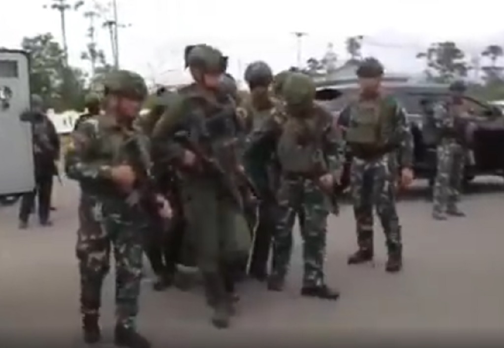 TNI Kontak Tembak dengan OPM saat Evakuasi Jasad 3 Warga Sipil di Yahukimo
