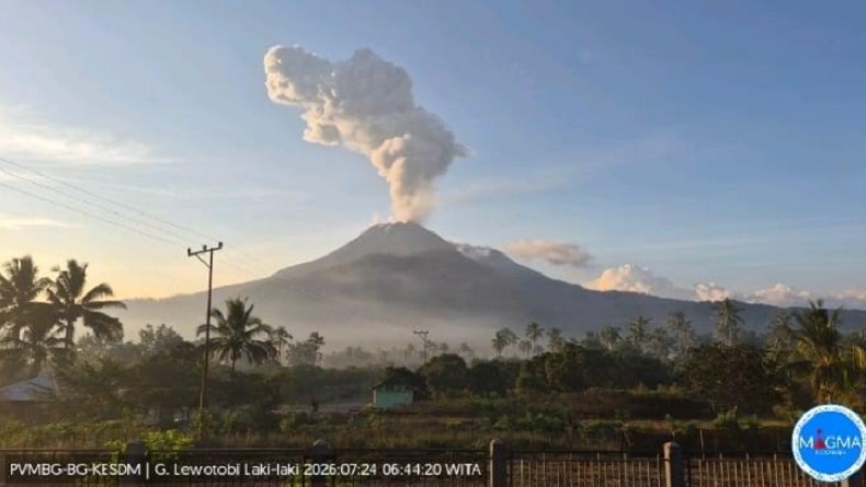 Gunung Lewotobi Laki-Laki Kembali Meletus Jumat Pagi, Warga Diminta Waspada