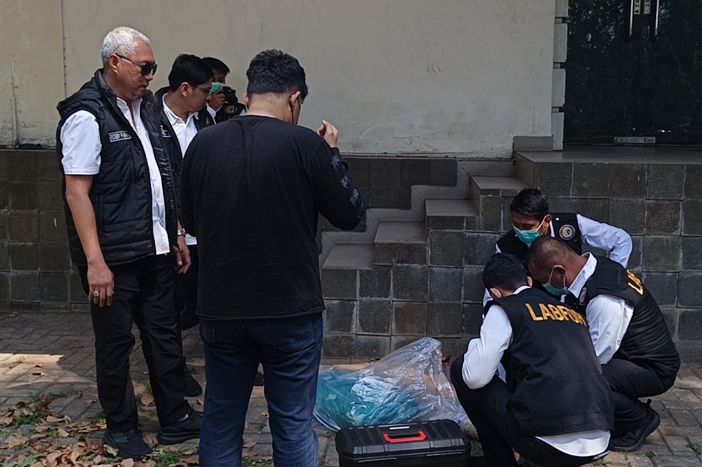 Puslabfor Datangi Klinik Mordent, Olah TKP Kematian Orang Dekat Febrie Adriansyah