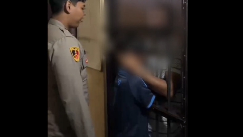 Tak Kuasa Menahan Rindu, Bocah di Situbondo Kayuh Sepeda demi Peluk Ayah di Tahanan