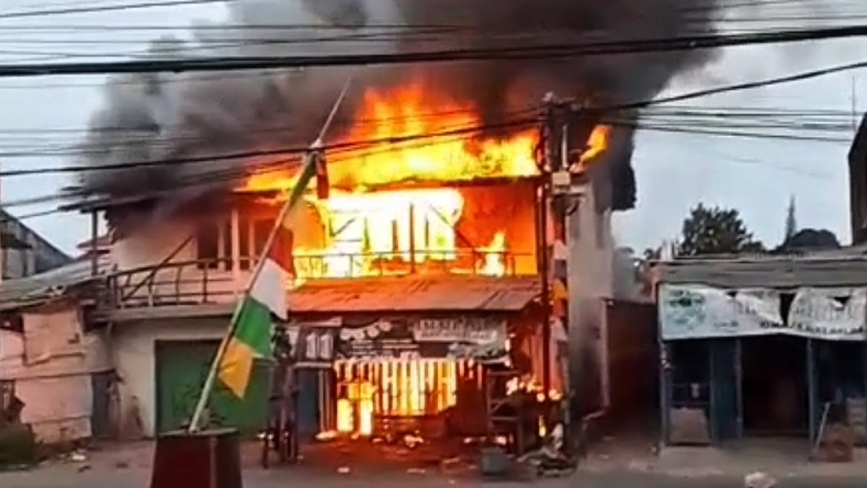 Kebakaran Hanguskan Ruko Bengkel dan Toko Elektronik di Bandar Lampung