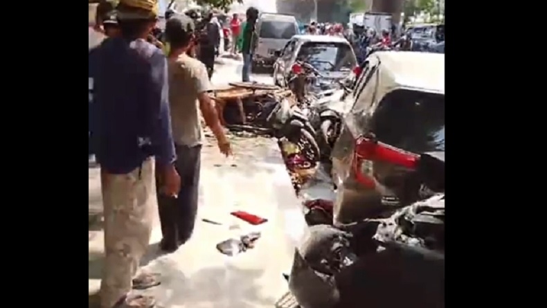 Truk Tabung Gas Tabrak Sejumlah Kendaraan hingga Gerobak Bakso di Bandung, Pesepeda Tewas