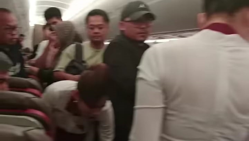 Mencekam! Power Bank Penumpang Terbakar saat Pesawat Batik Air Mengudara