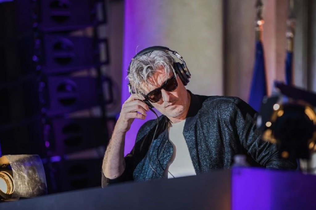 Kavinsky Pencipta Nightcall Soundtrack Ikonik Film Drive Meninggal Dunia, Macron Berduka