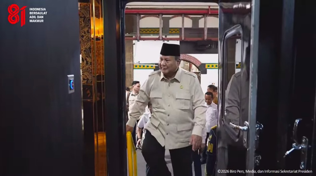 Momen Prabowo Jajal Kereta Nusantara Explorer dari Semarang ke Batang: Ini Pertama Kali