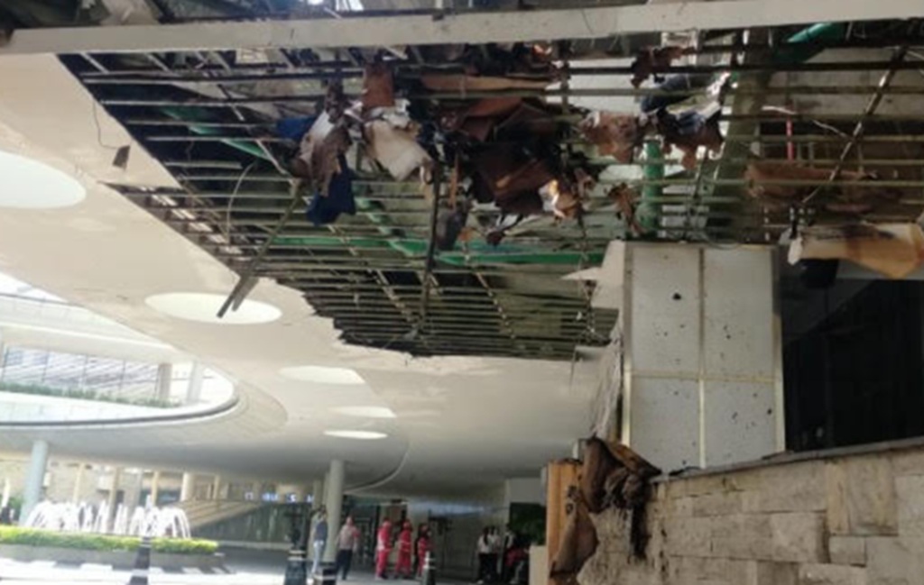 Kebakaran Landa Hotel Pullman Central Park Pagi Ini, Diduga akibat Korsleting Listrik