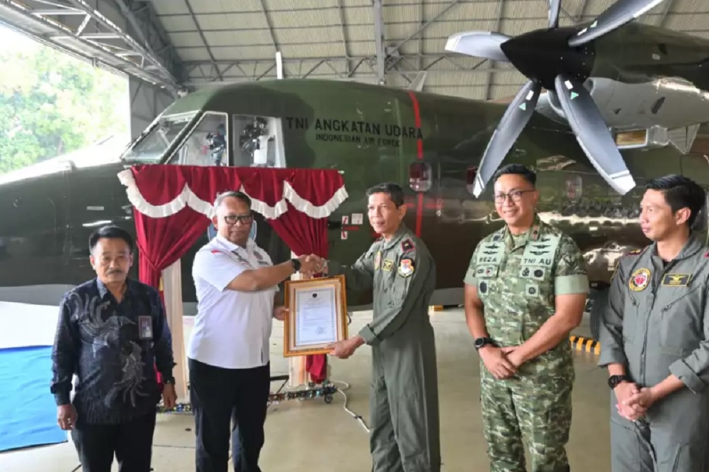 TNI AU Kembali Tambah Kekuatan, Terima Pesawat NC-212i Buatan Industri Dalam Negeri