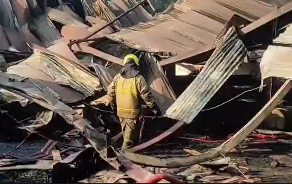 Pabrik Triplek di Tengaran Semarang Terbakar, 10 Mobil Damkar Dikerahkan