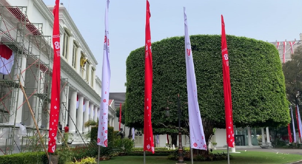 Jelang HUT ke-81 RI, Istana Kepresidenan Mulai Dihiasi Nuansa Merah Putih