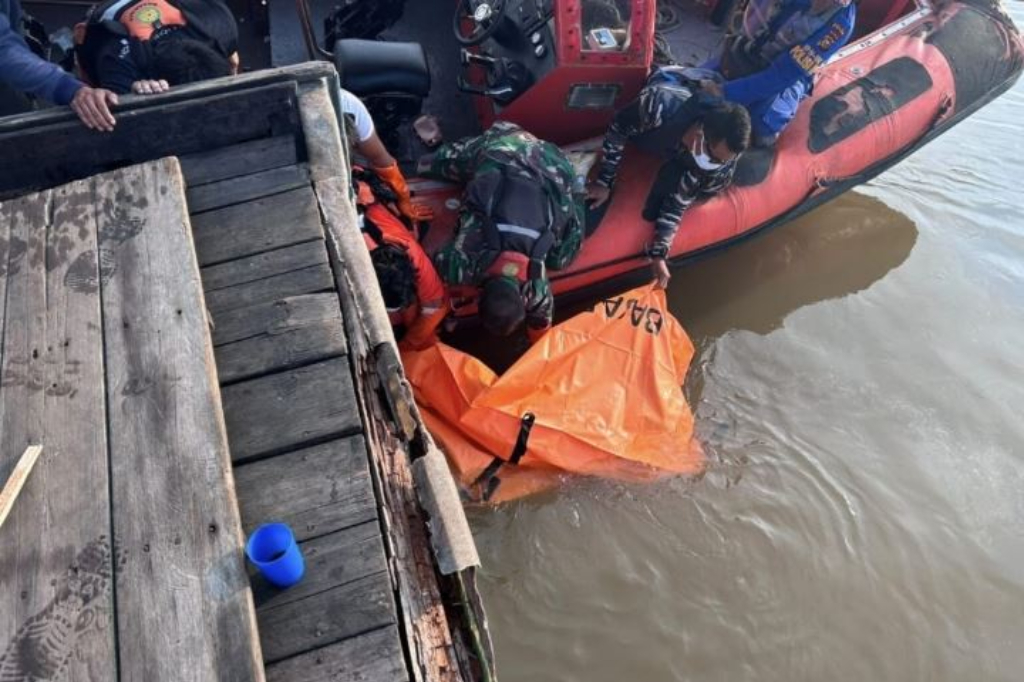 Kapal Pompong Tenggelam di Kepulauan Meranti Riau, 2 Orang Ditemukan Tewas