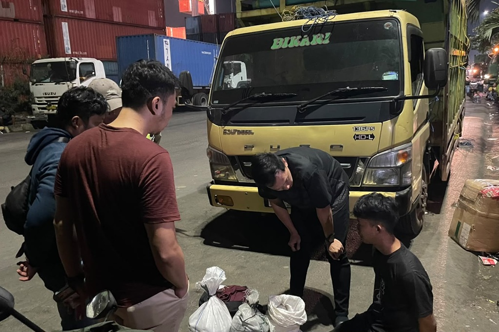 Polisi Gagalkan Penyelundupan 150 Kg Pasir Timah dari Babel via Tanjung Priok, Tangkap 1 Orang