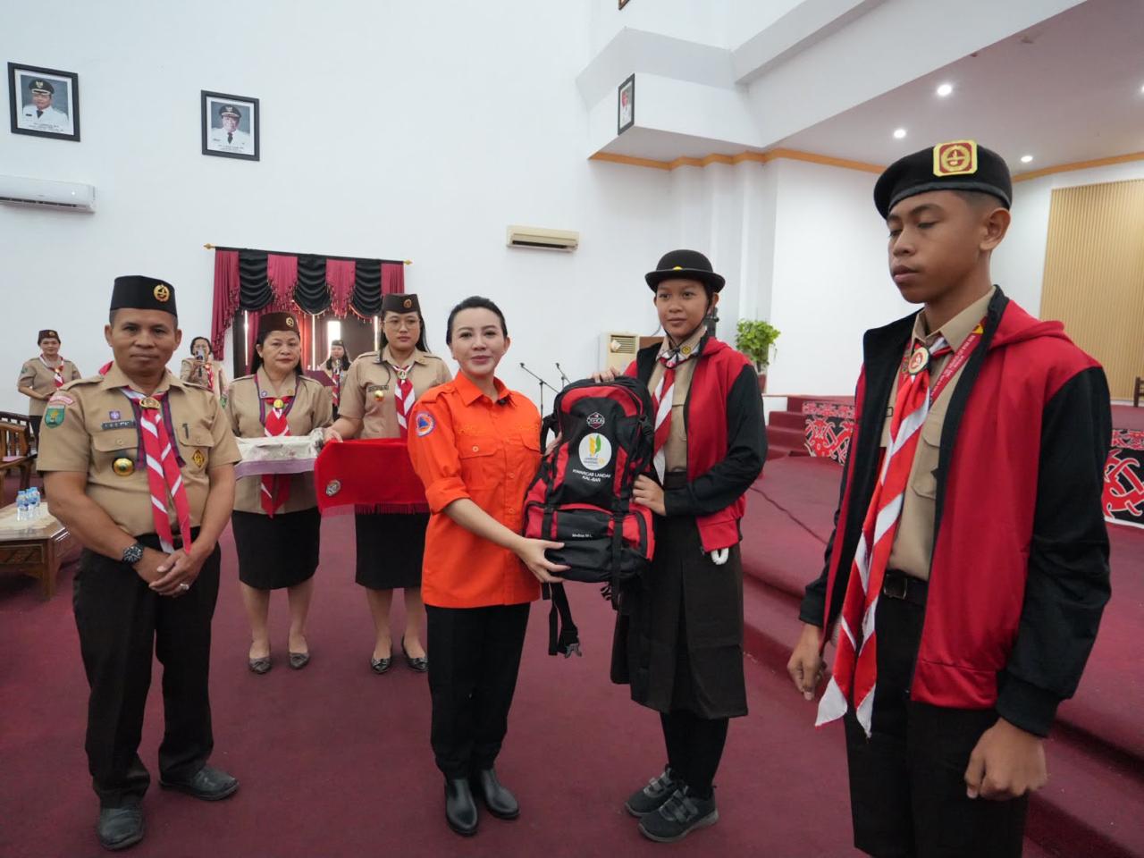 Lepas Kontingen Jamnas 2026, Bupati Landak Minta Pramuka Jadi Duta Daerah
