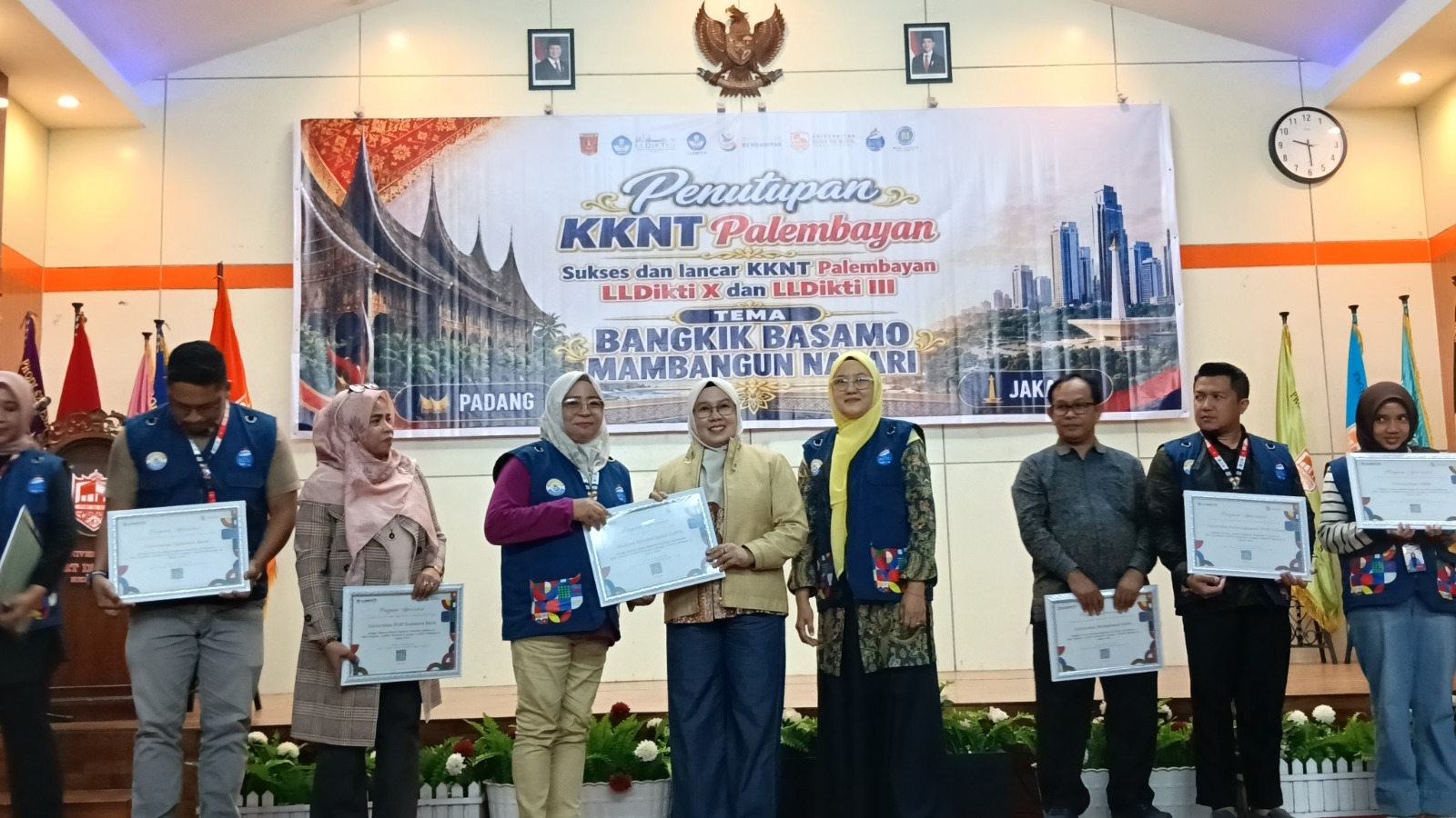 Bukan KKN Biasa! 34 Perguruan Tinggi Kerahkan 217 Peserta ke Agam Pascabencana