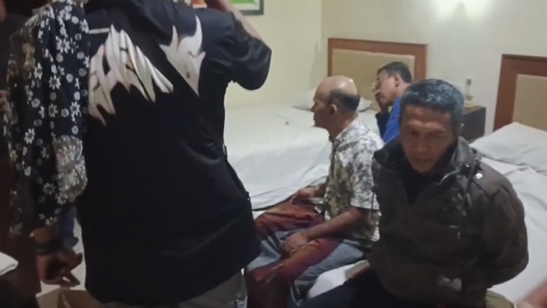Sembunyi, 3 Pelaku Penipuan Penggandaan Uang Rp1 Miliar Ditangkap di Hotel Pasuruan