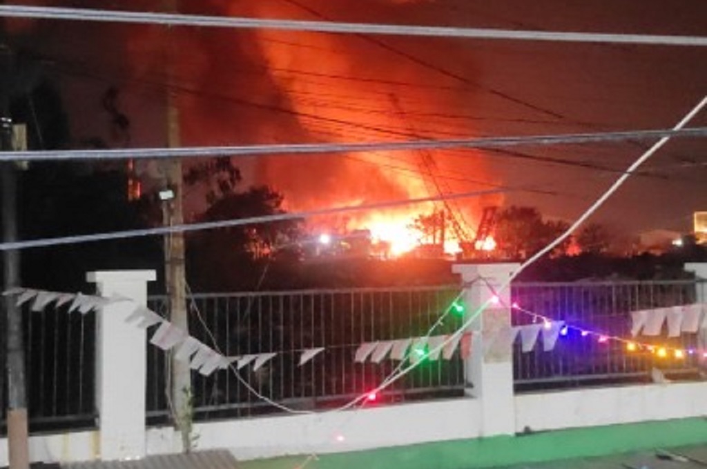 2 Kapal Terbakar di Muara Baru Jakut, 55 Personel Damkar Dikerahkan