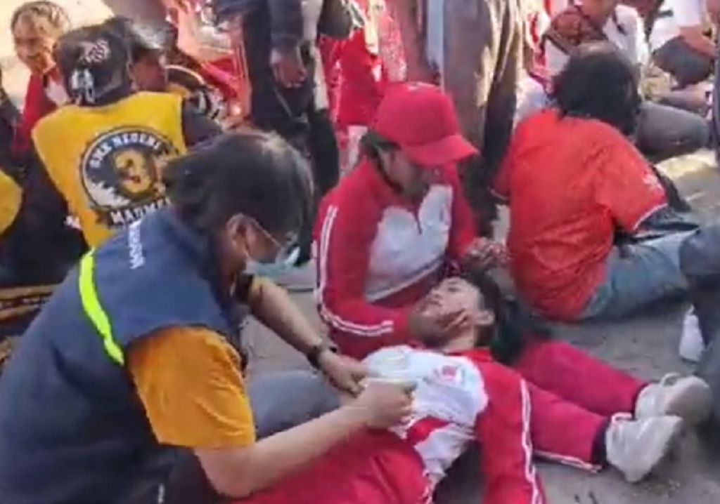 Puluhan Siswi di Sikka Pingsan usai Lomba Gerak Jalan 5 Km Peringati HUT ke-81 RI