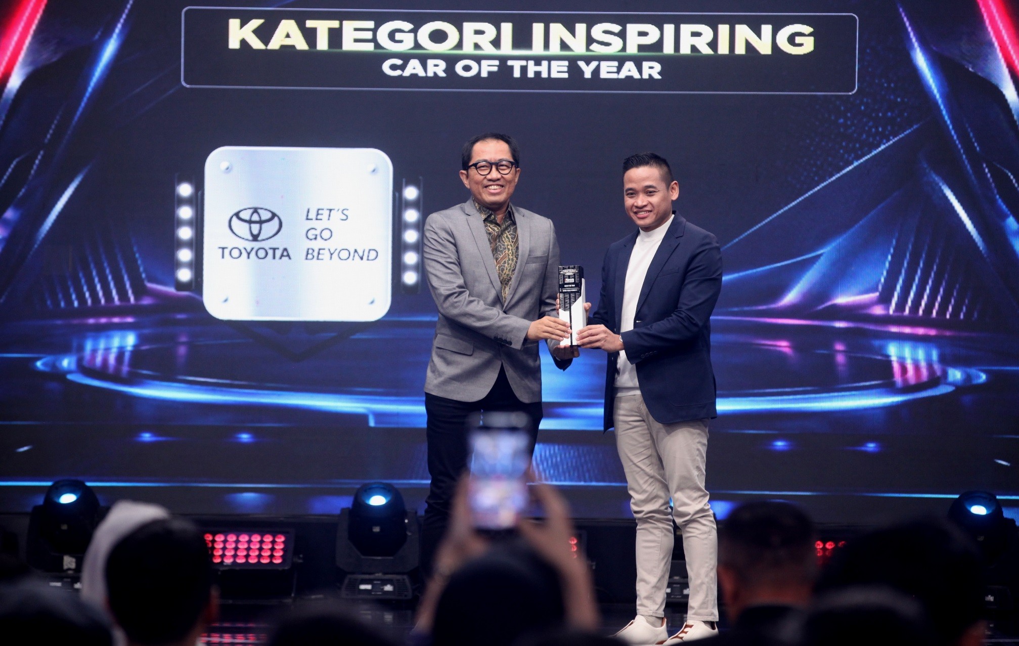 Toyota Veloz Hybrid EV Raih Car of The Year 2026 dalam Ajang Indonesia Automotive Awards