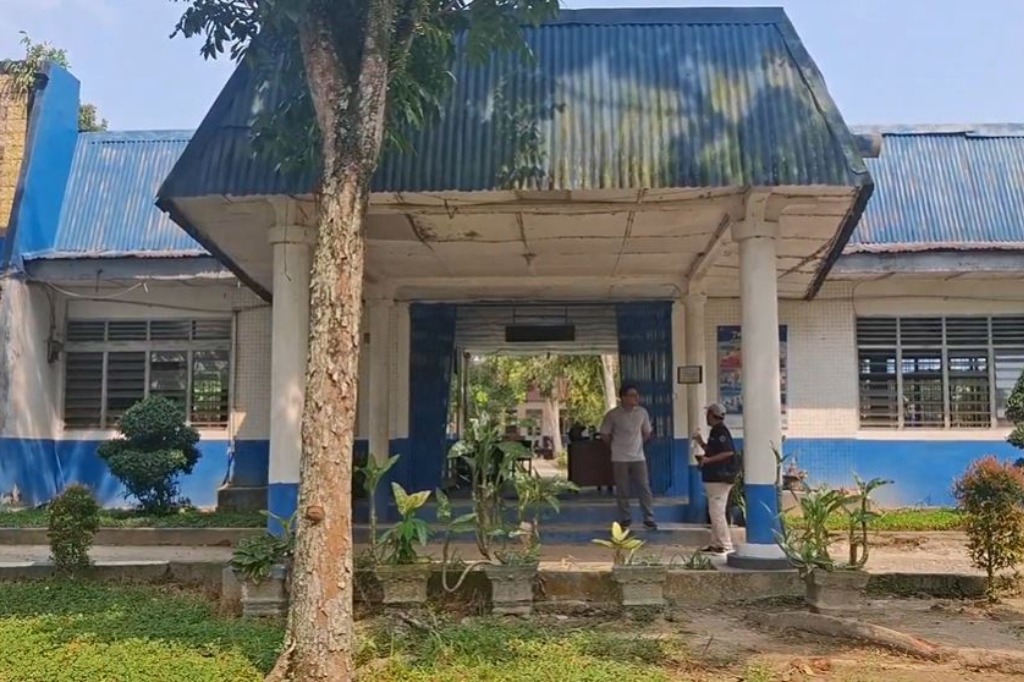 Viral Guru Honorer di Labura Ditahan gegara Ambil Permen dalam Rok Siswi, kok Bisa?