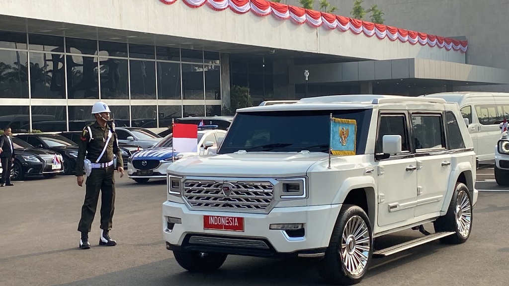 Mobil Kepresidenan Bersolek Jelang HUT ke-81 RI, Dihiasi Stiker hingga Bendera Merah Putih