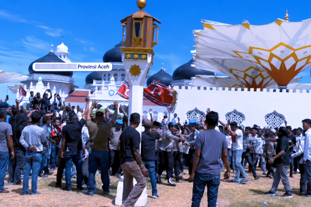 Peringatan Hari Damai Aceh Ricuh, Massa Zikir Akbar Kibarkan Bendera Bulan Bintang
