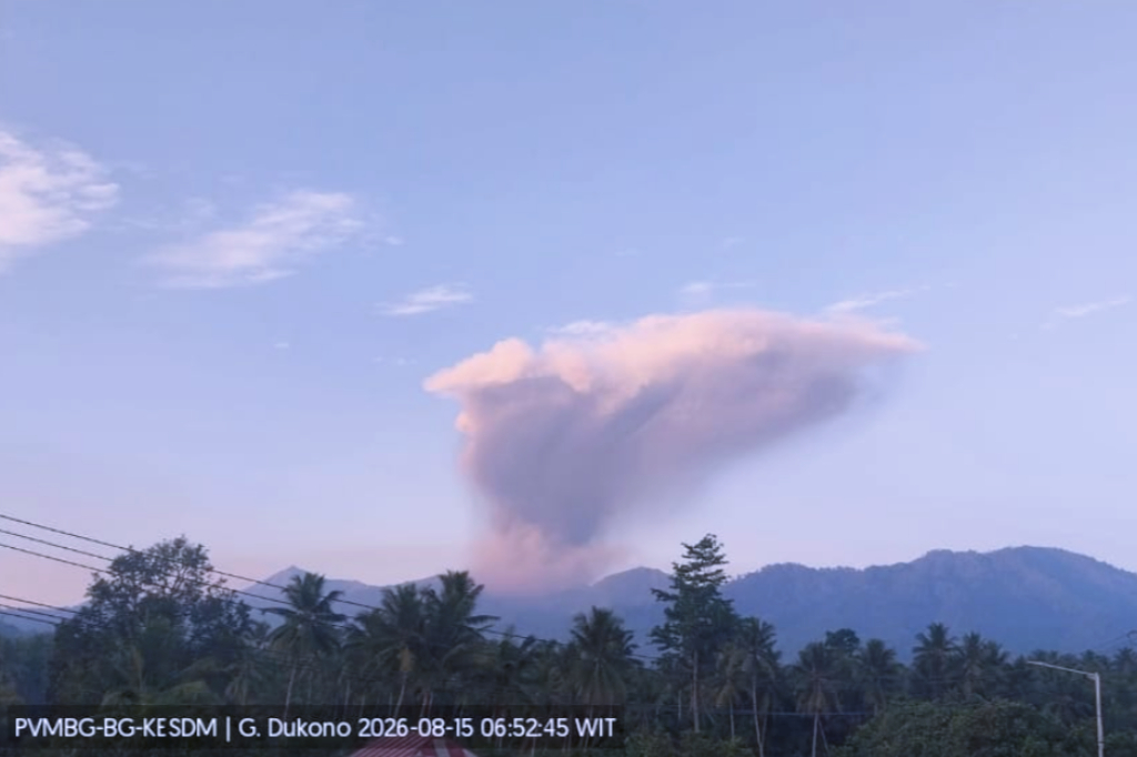 Gunung Dukono Meletus, Muntahkan Kolom Abu Setinggi 1,5 Km ke Langit