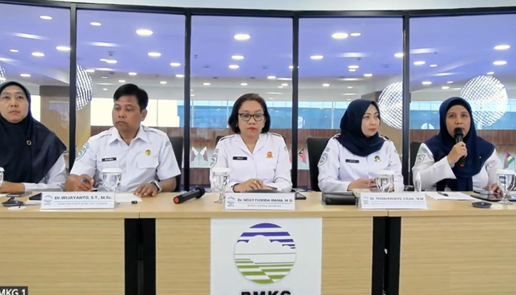 BMKG Catat 37 Gempa Susulan Guncang Nagekeo NTT usai M7,7