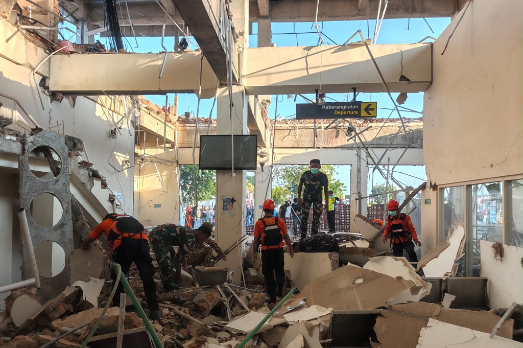 Pemerintah Aktifkan Posko Bencana hingga Pulihkan Jalur Transportasi usai Gempa M7,7 di NTT