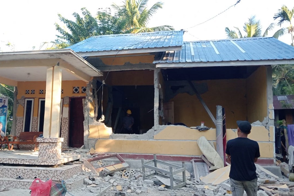 235 Gempa Susulan Guncang NTT usai Gempa M7,7, Terbesar M6,2