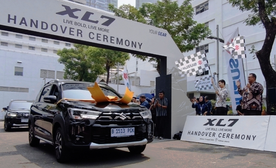 Suzuki Serahkan XL7 Terbaru ke Lebih dari 1.300 Konsumen Pertama di Indonesia