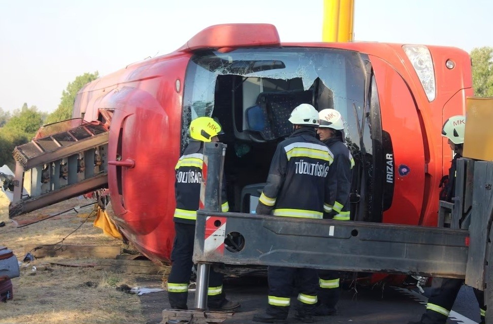 Bus Bawa Puluhan Jemaat Gereja Terguling, 12 Orang Tewas
