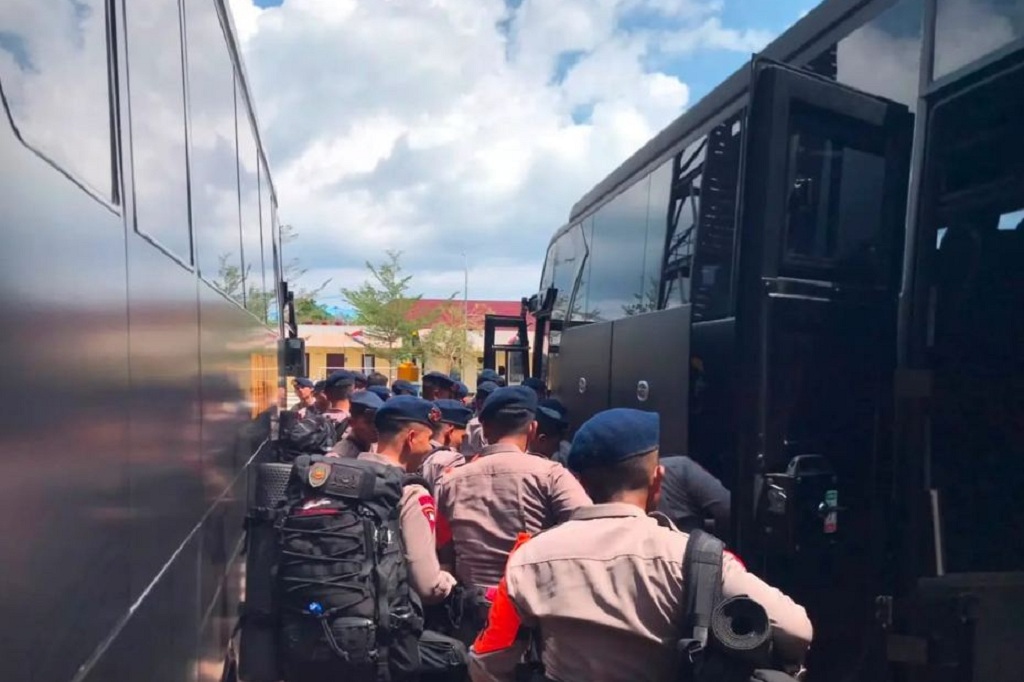 100 Anggota Brimob Dikerahkan ke NTT, Perkuat Operasi SAR dan Bantuan Korban Gempa