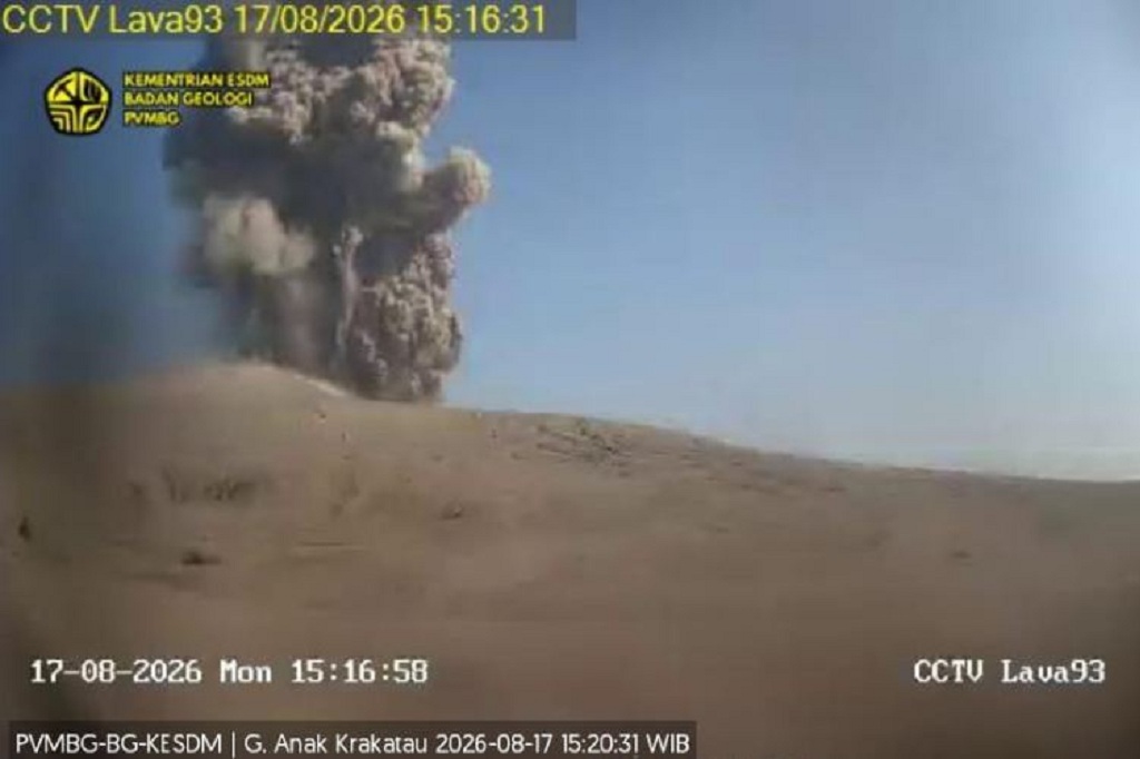 Gunung Anak Krakatau Meletus, Kolom Abu Capai Setinggi 400 Meter