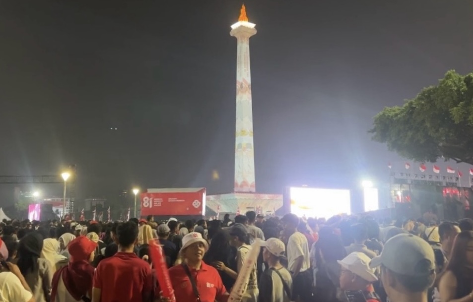 Ribuan Warga Padati Pesta Rakyat HUT RI di Monas, Lalin Macet Parah