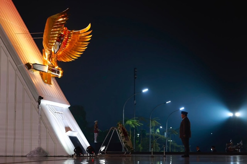 Momen Prabowo Pimpin Ziarah dan Renungan Suci HUT ke-81 RI di TMP Kalibata
